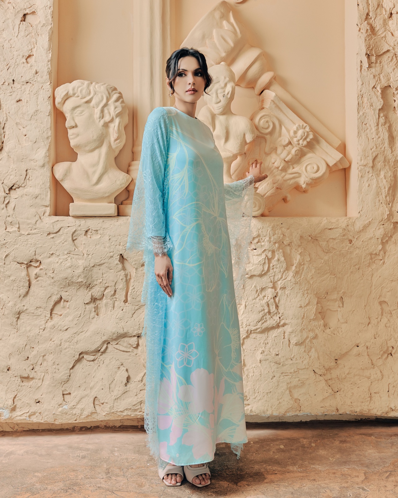 NEERA ABAYA - TURQOUISE BLUE